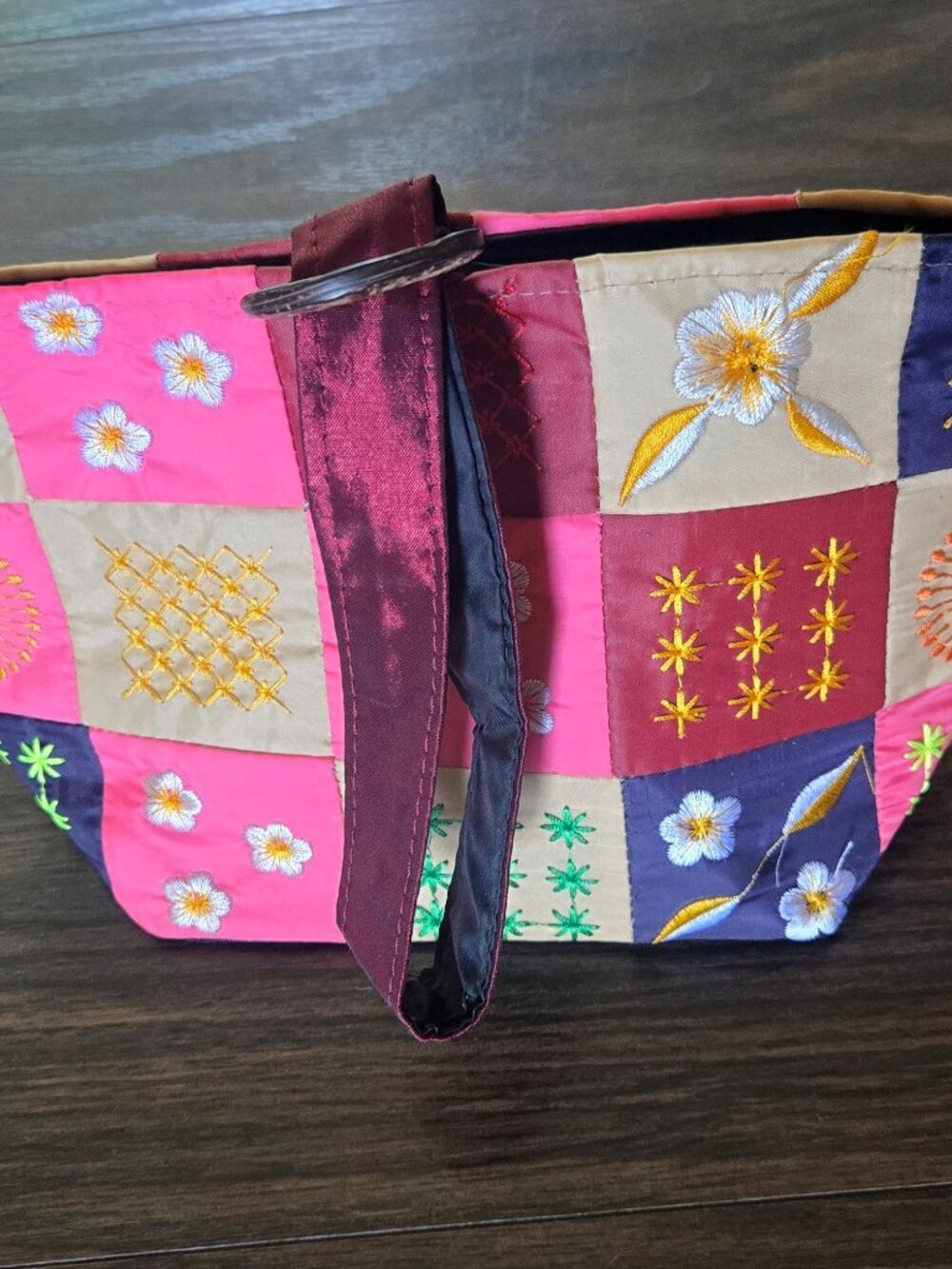 Boho Style Satin Floral Patchwork Wristlet w/ Wooden Rings NWOT